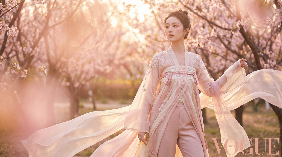 午夜大片视频：古风写真MV视频教程